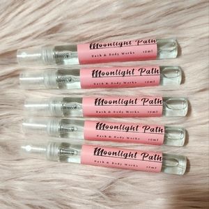 5pcs BATH AND BODY WORKS DECANT 10ML. Its 💯 % Authentic BBW MIST. Perfect gift